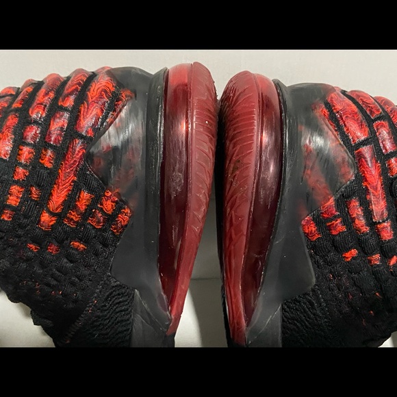 Lebron 17 Basketball Shoes - Picture 8 of 16